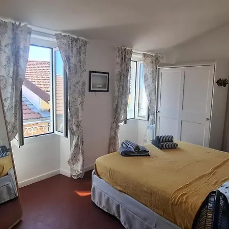 La Barca De La Vieille 2 *